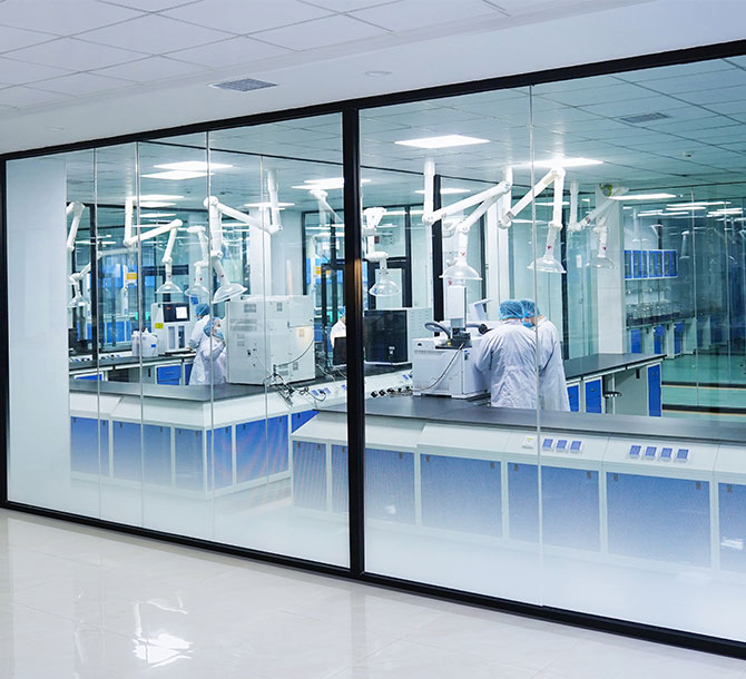 De la formulation à la vérification : un écosystème de test fluide