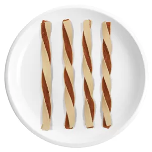Bâtonnets de sandwich torsadés au poulet et au poisson